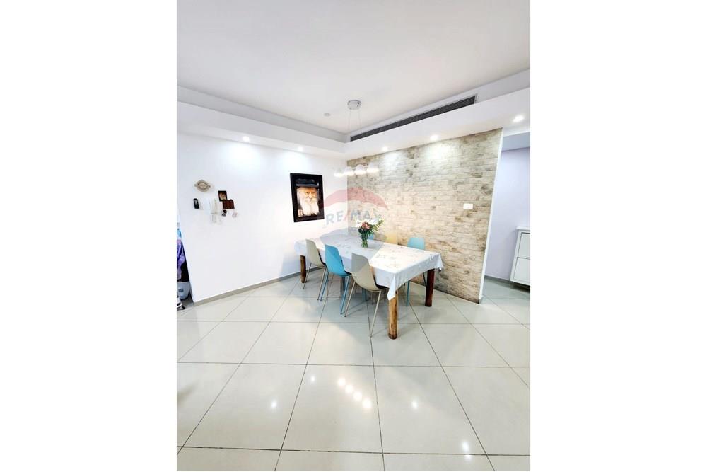 Apartment for Sale in Beer Sheva - Image 1