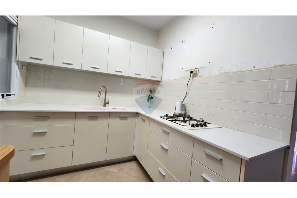 Apartment for Sale in Safed - Image 2