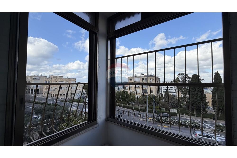 Apartment for Sale in Haifa - Image 2