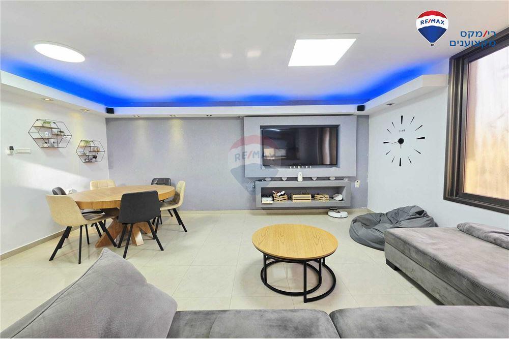 Apartment for Sale in Hadera - Image 2