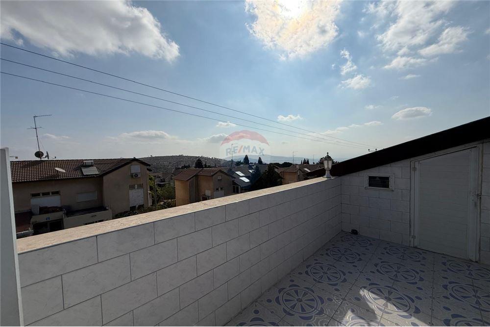 Apartment for Sale in נוף הגליל - Image 1
