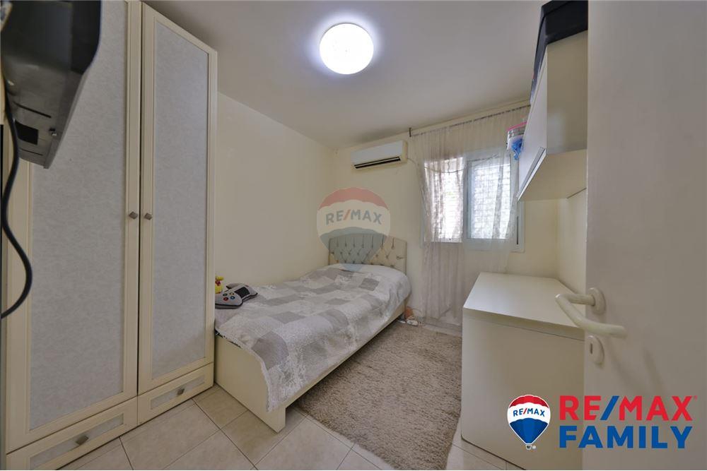 Apartment for Sale in קרית מוצקין - Image 4