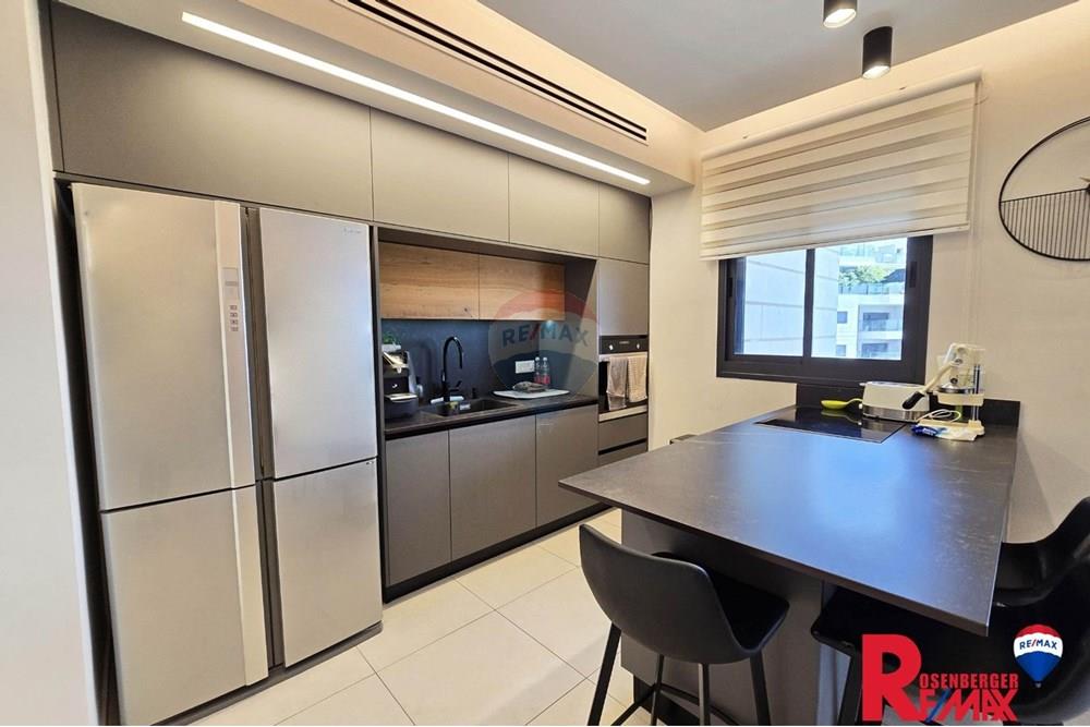 Apartment for Sale in Rehovot - Image 4