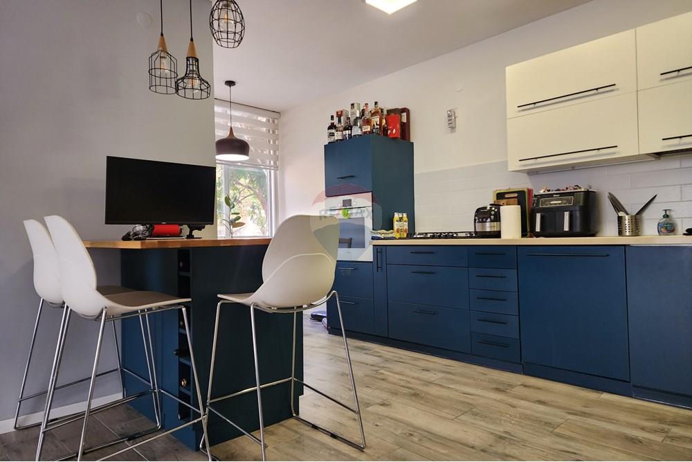 Apartment for Sale in Petah Tikva - Image 2