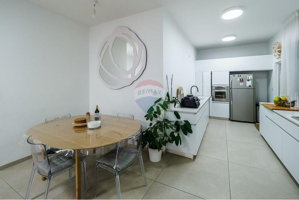 Apartment for Sale in Nahariya - Image 3