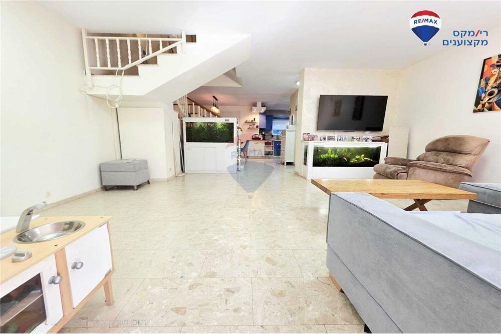 Apartment for Sale in Hadera - Image 1