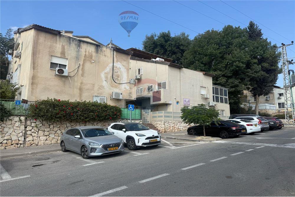 Apartment for Sale in נוף הגליל - Image 4