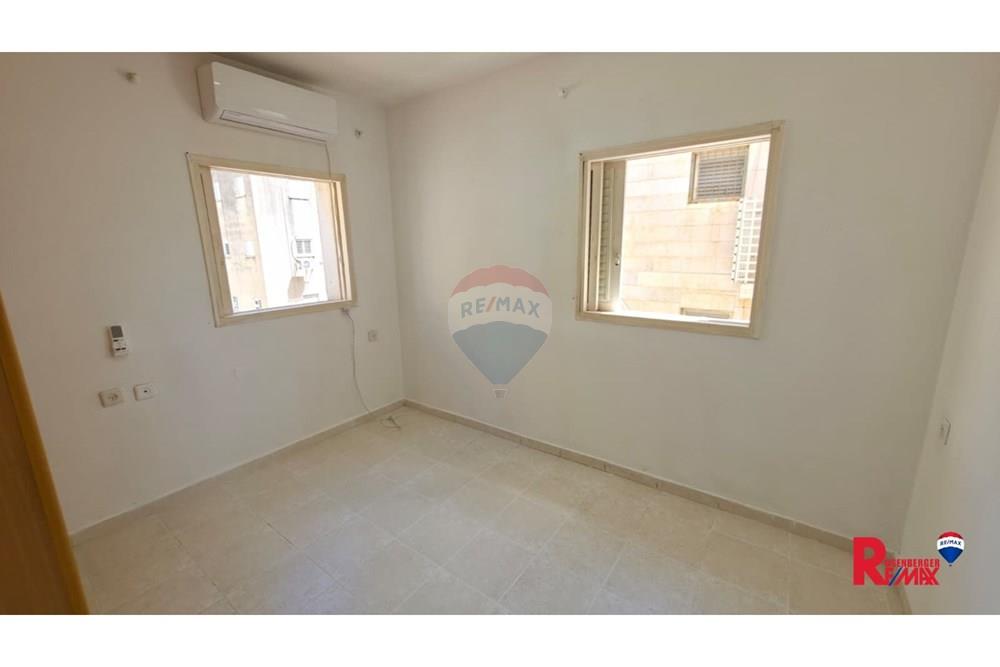 Apartment for Sale in Holon - Image 5