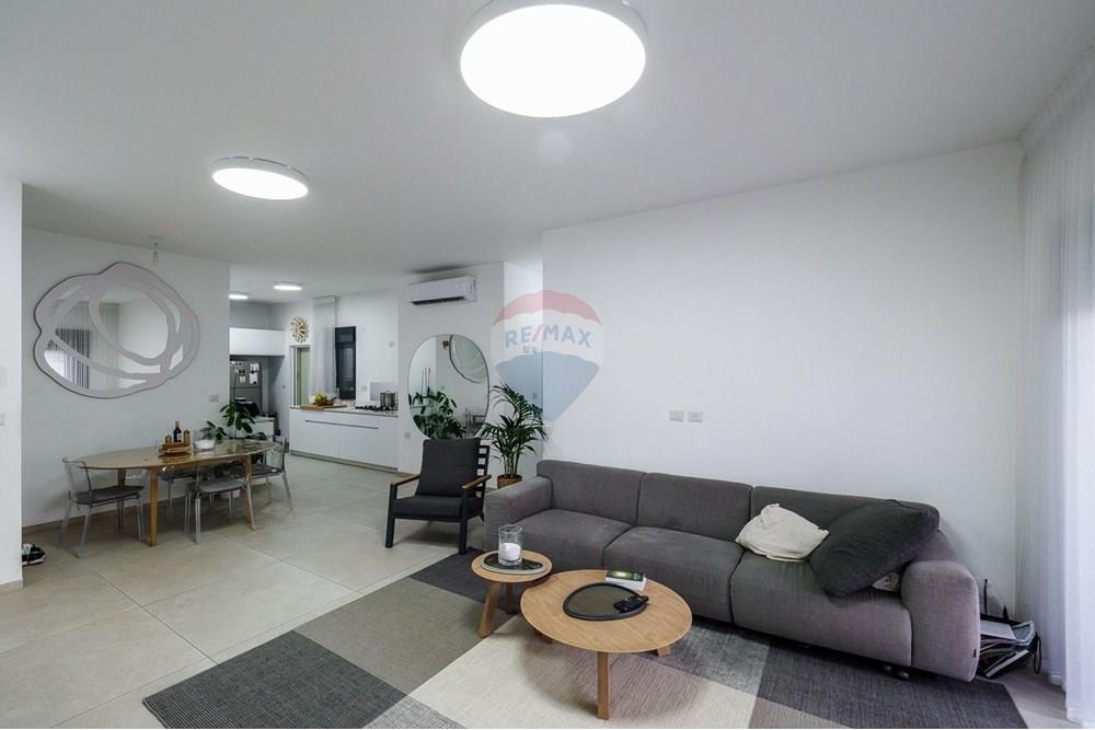 Apartment for Sale in Nahariya - Image 2