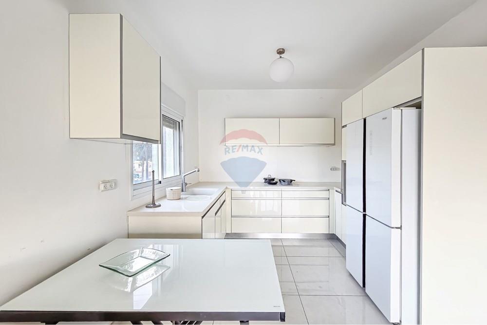 Apartment for Sale in קרית חיים - Image 3