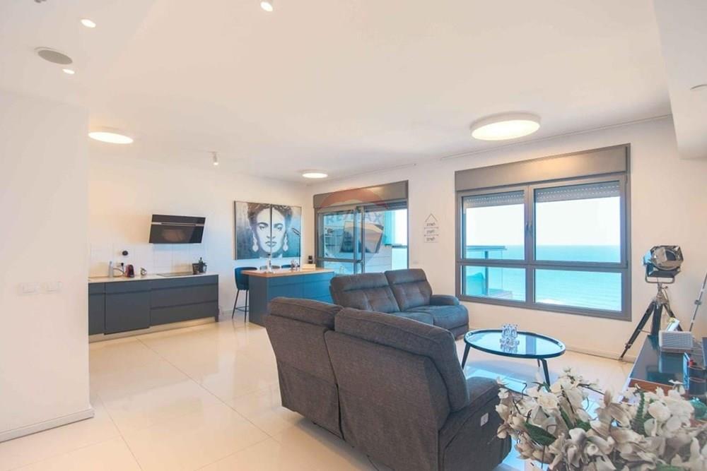 Apartment for Sale in Netanya - Image 1