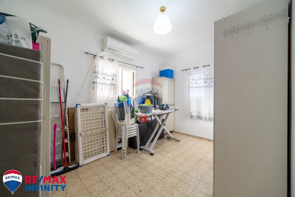 Apartment for Sale in Petah Tikva - Image 3