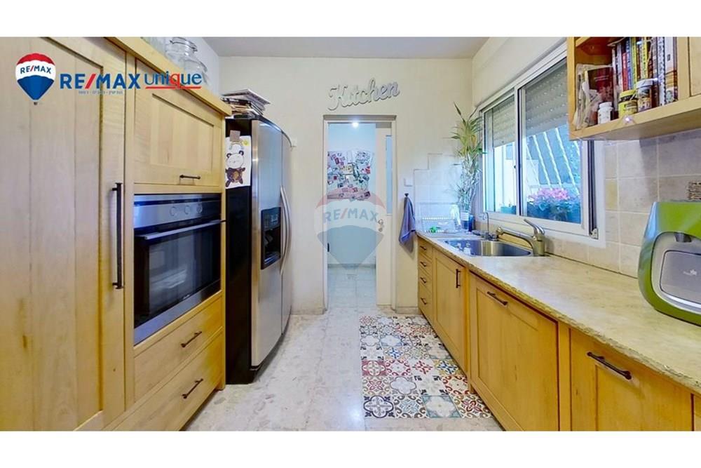 Apartment for Sale in Modi'in - Image 6