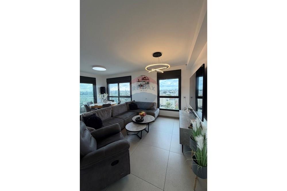 Apartment for Sale in Tel Aviv - Image 4