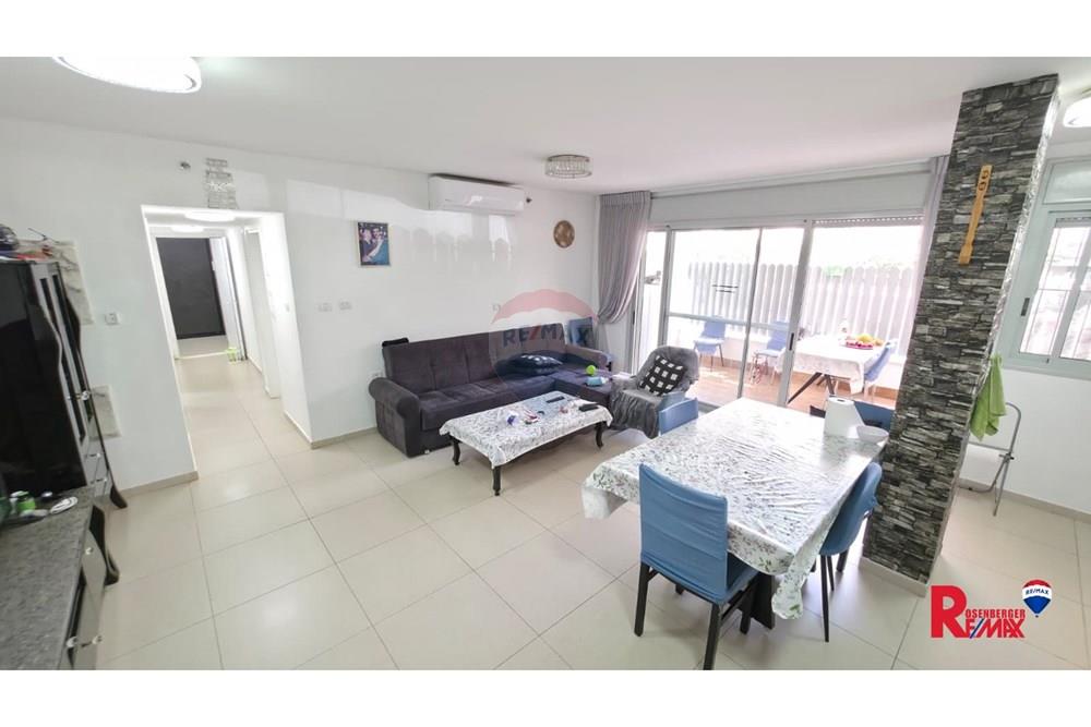Apartment for Sale in Holon - Image 1