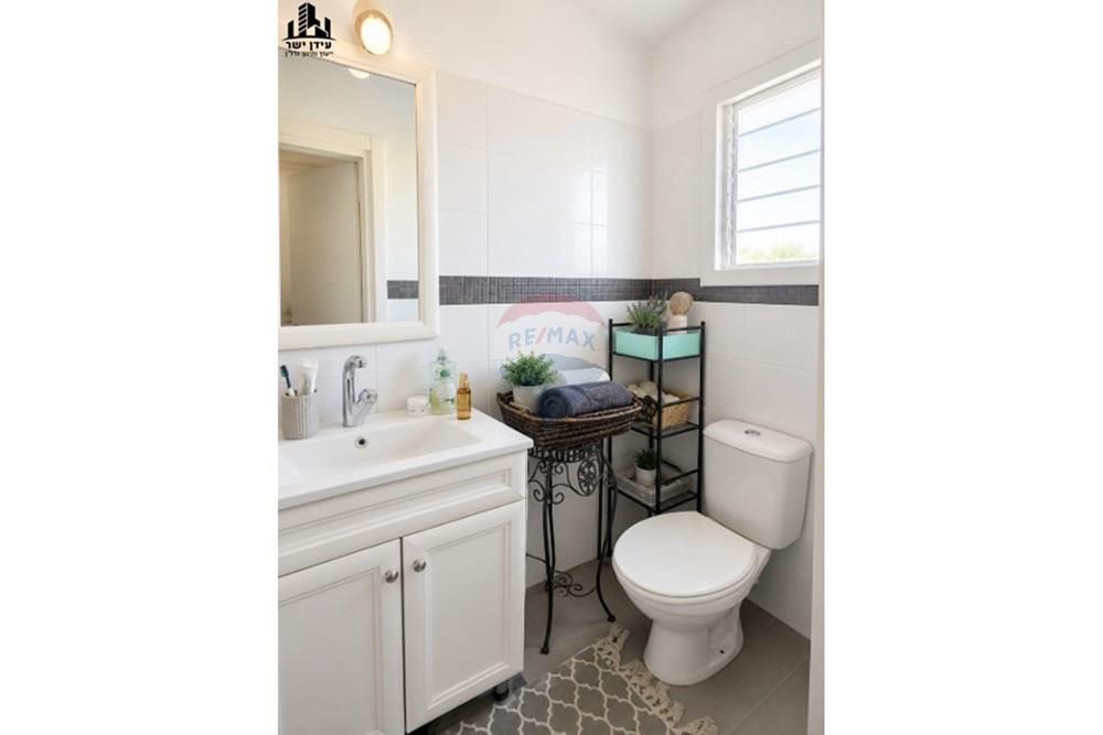 Apartment for Sale in Tel Aviv - Image 6