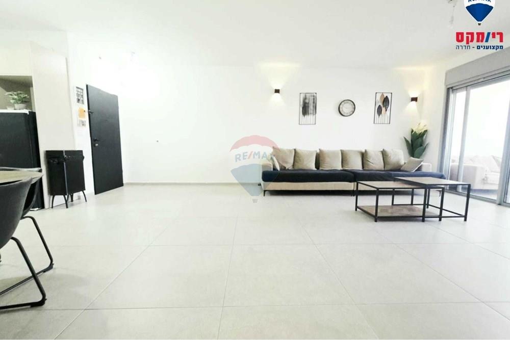 Apartment for Sale in Hadera - Image 4