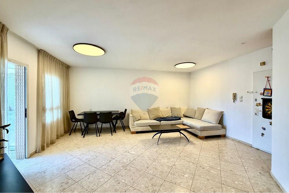 Apartment for Sale in Netanya - Image 4