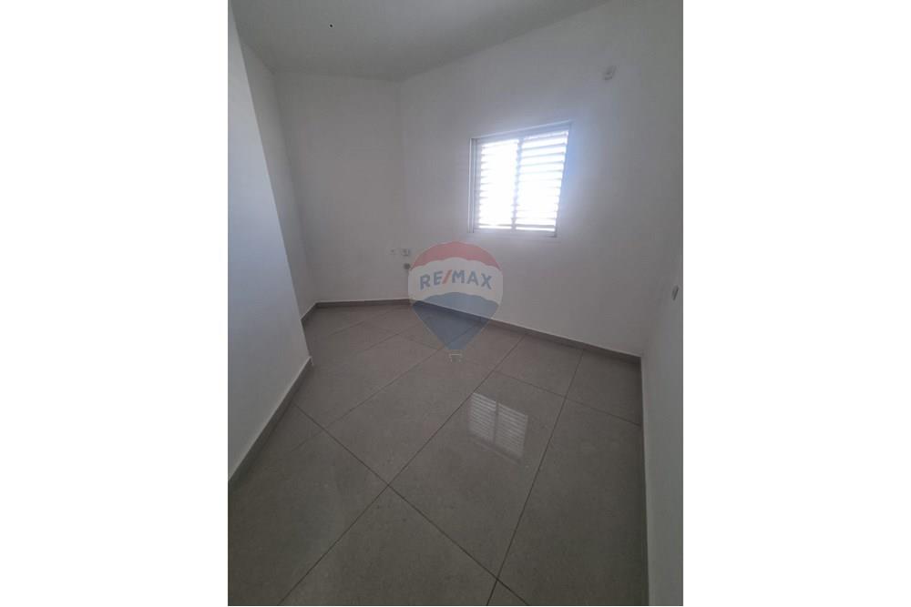 Apartment for Sale in Lod - Image 7