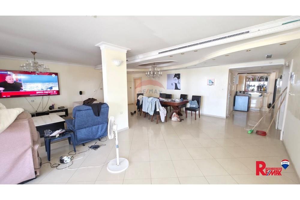 Apartment for Sale in Bat Yam - Image 3
