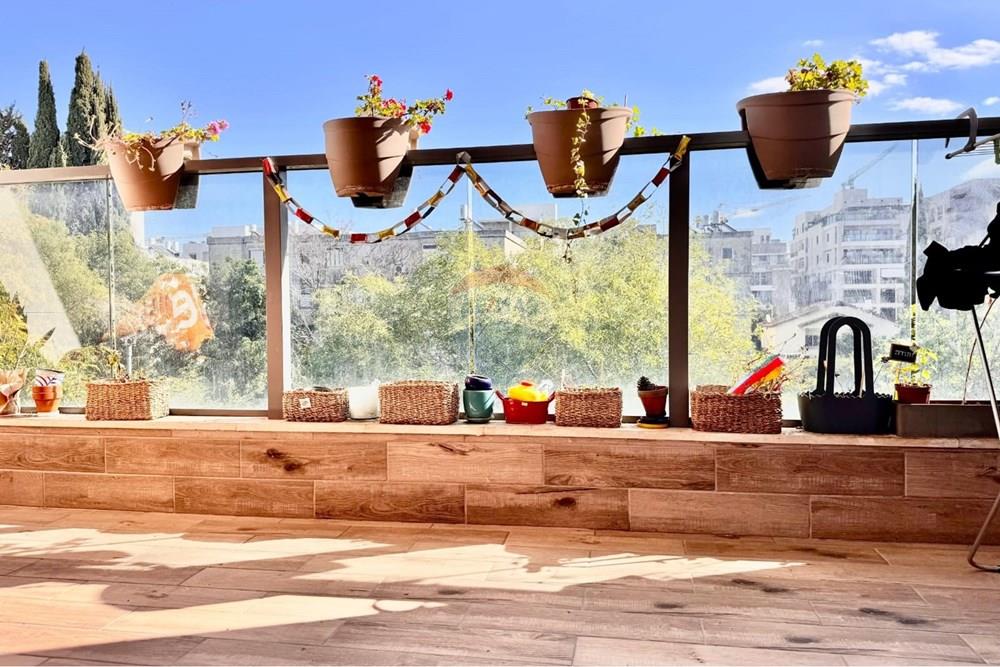 Apartment for Sale in Ra'anana - Image 5