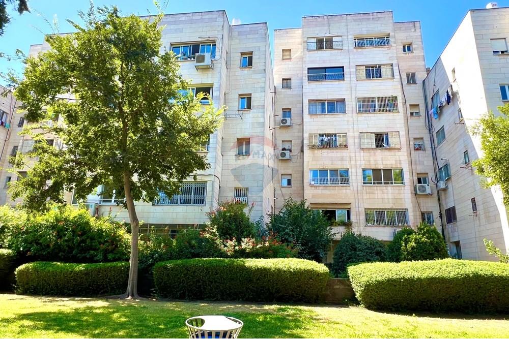 Apartment for Sale in Jerusalem - Image 1