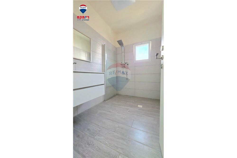 Apartment for Sale in Hadera - Image 5