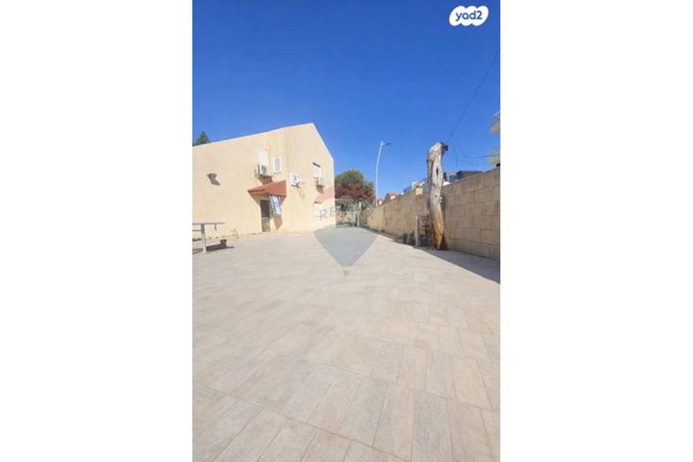 House for Sale in אור עקיבא - Image 1