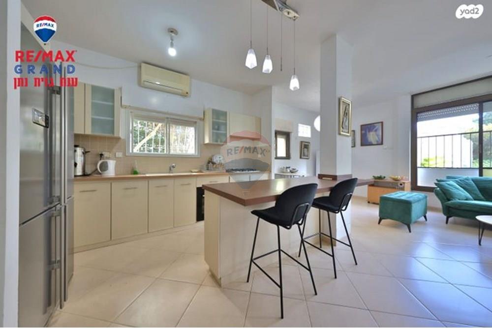 Apartment for Sale in Haifa - Image 2