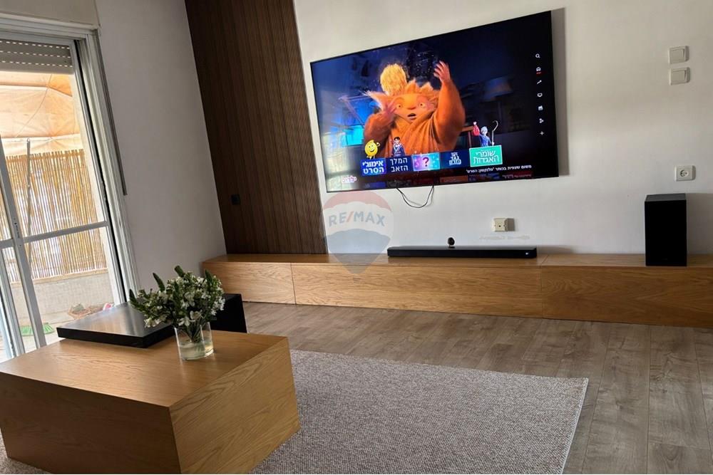 Apartment for Sale in קרית גת - Image 5