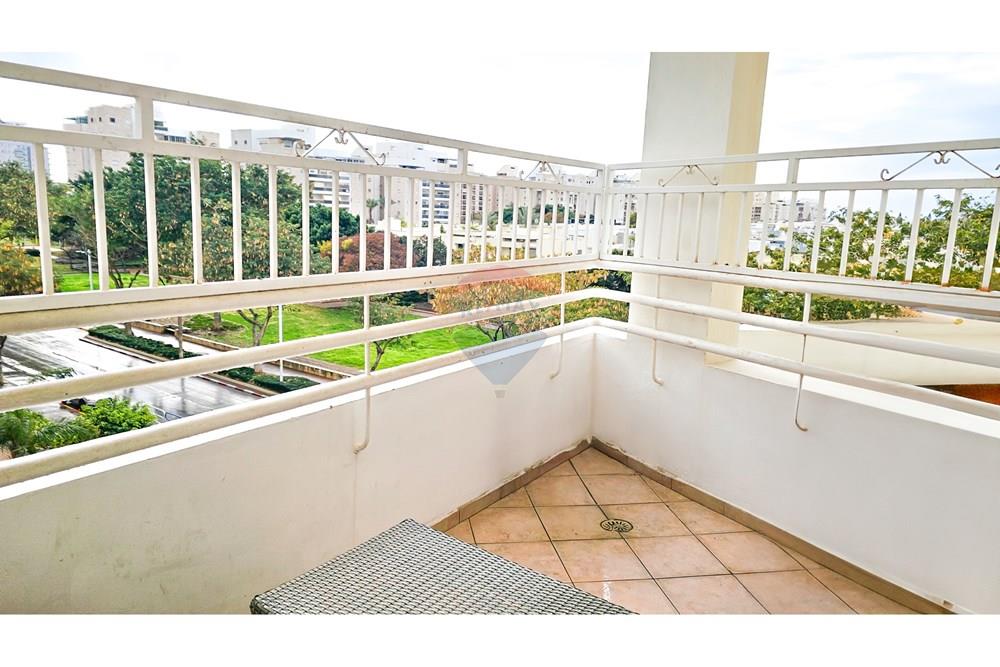 Apartment for Sale in Ashdod - Image 7