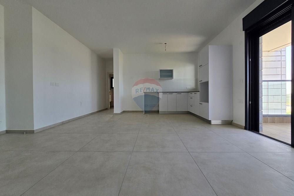 Apartment for Sale in Or Yehuda - Image 2