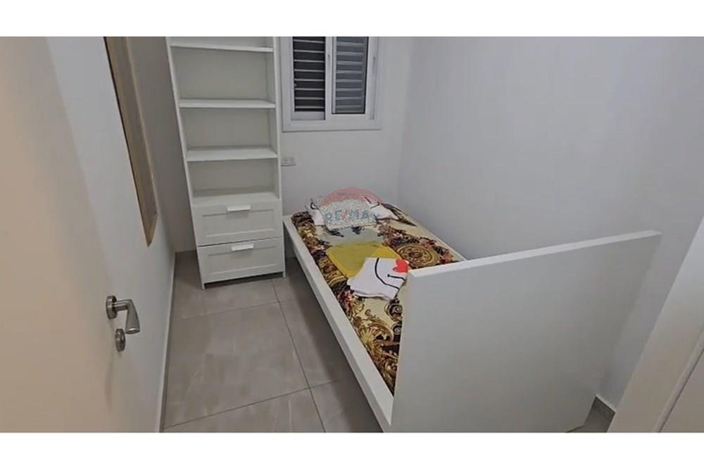 Apartment for Sale in Bat Yam - Image 2