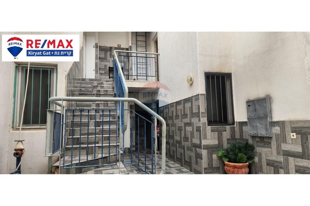 Apartment for Sale in קרית גת - Image 6