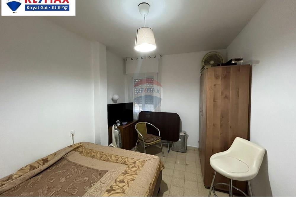 Apartment for Sale in קרית גת - Image 4