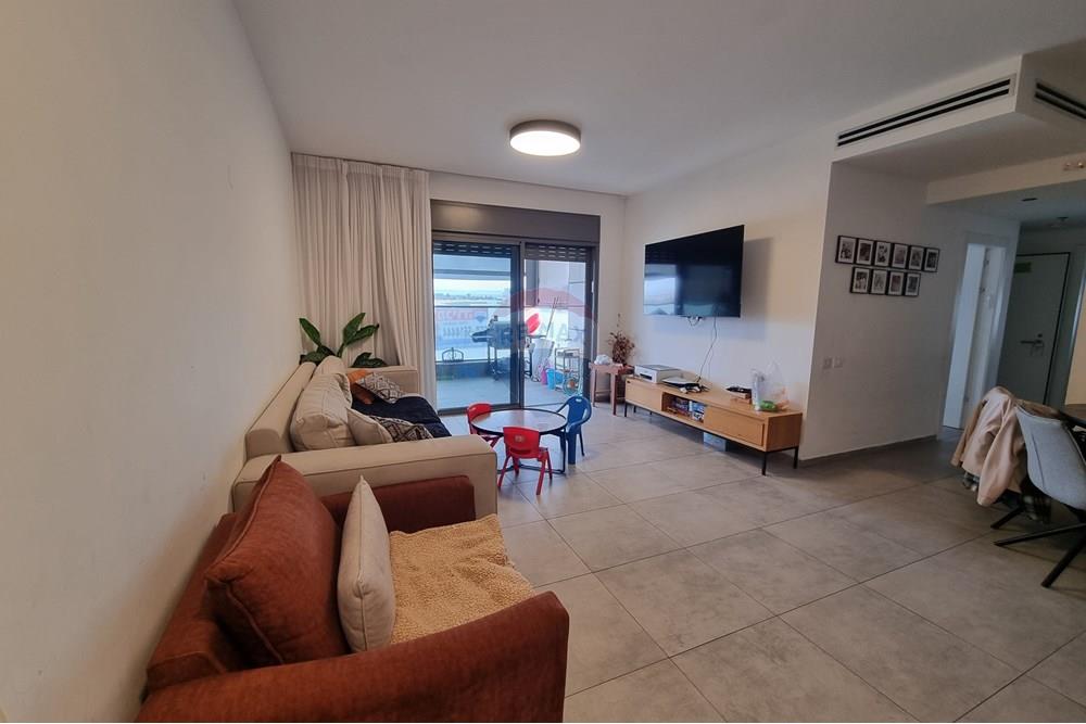 Apartment for Sale in קרית גת - Image 3