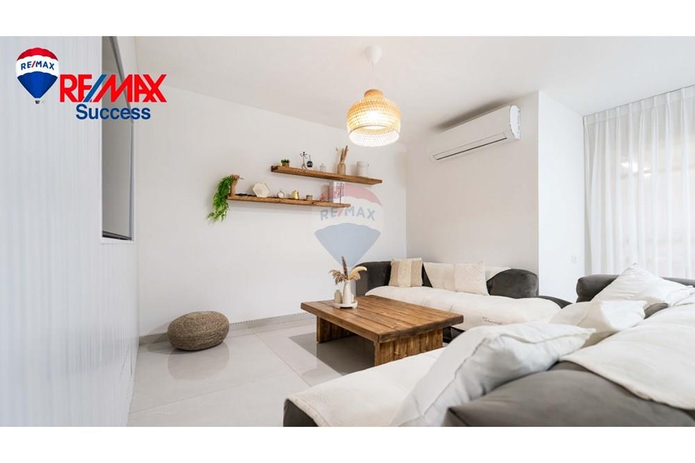 Apartment for Sale in Lod - Image 1