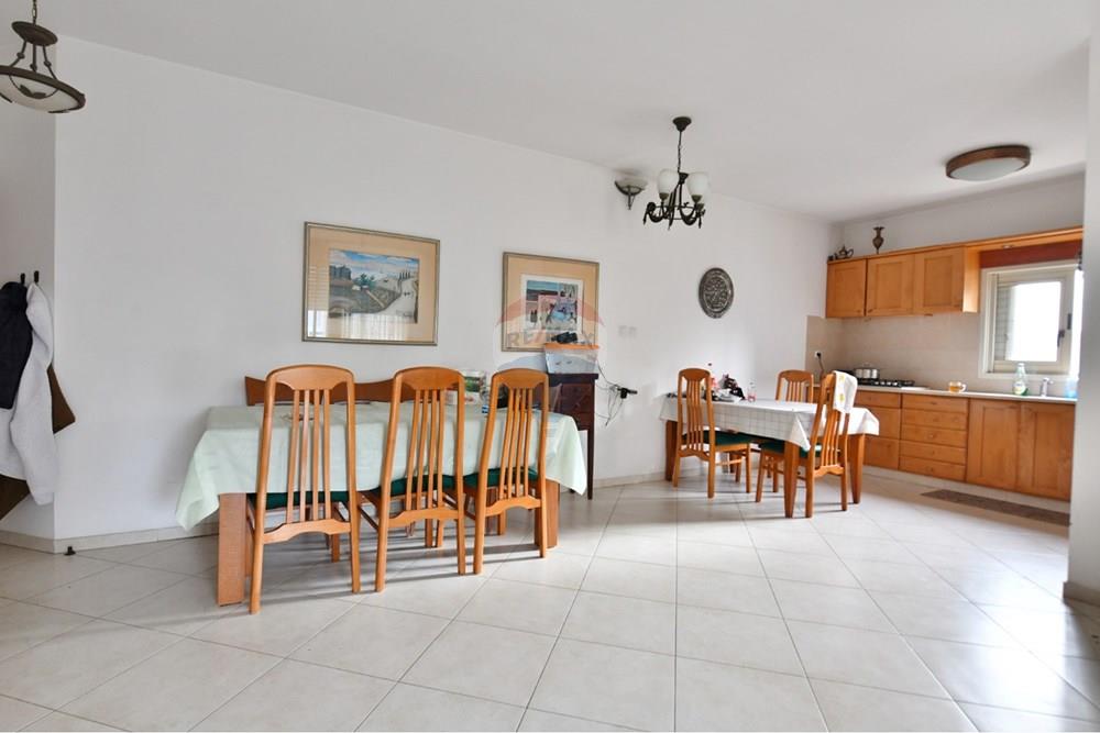Apartment for Sale in Holon - Image 3