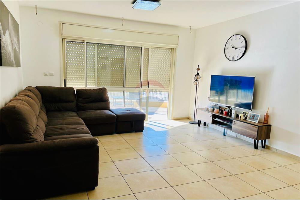 Apartment for Sale in Karmiel - Image 2