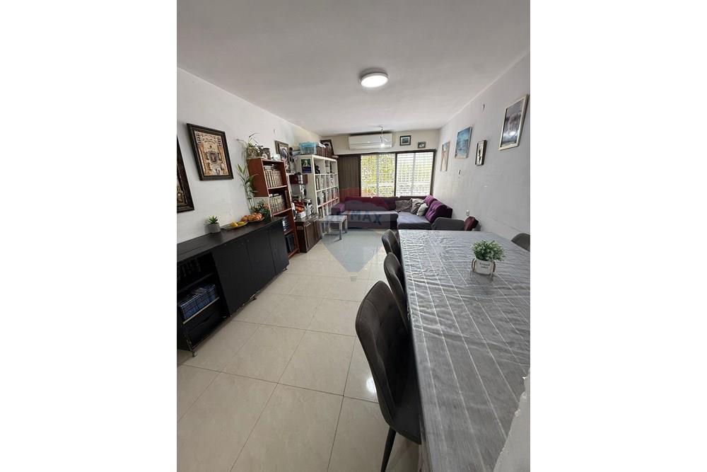 Apartment for Sale in Rehovot - Image 7