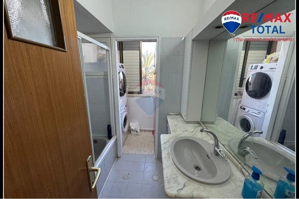 Apartment for Sale in Holon - Image 4