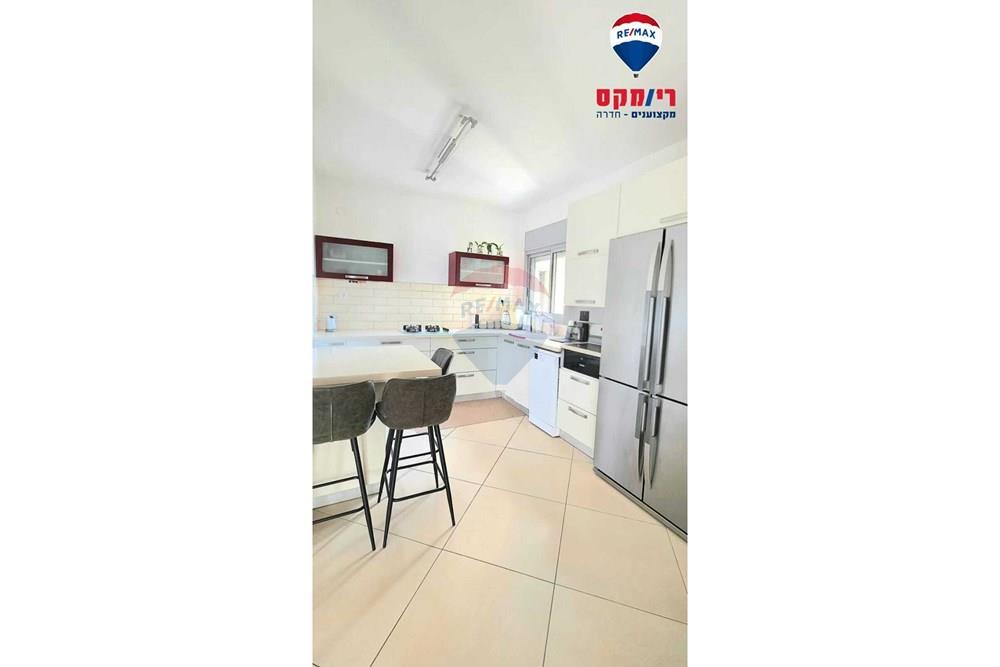 Apartment for Sale in Hadera - Image 7
