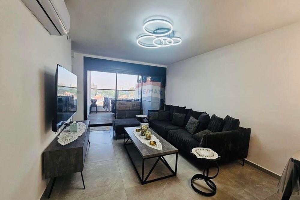 Apartment for Sale in Ramla - Image 1