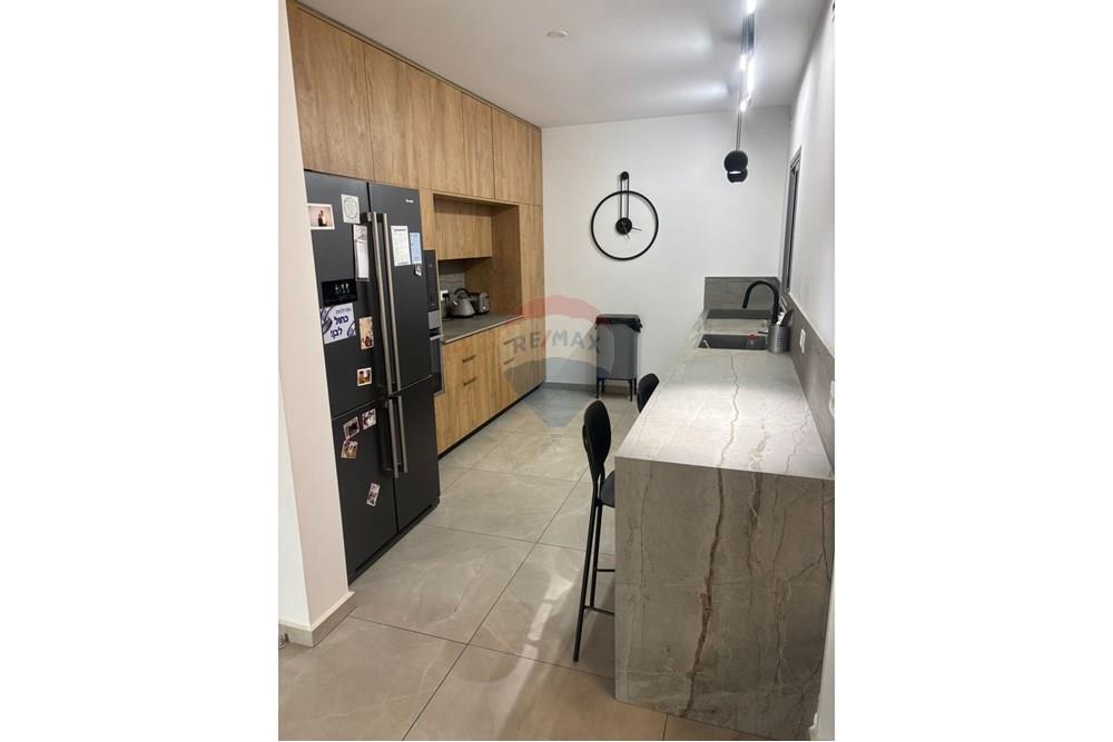 Apartment for Sale in Jerusalem - Image 2