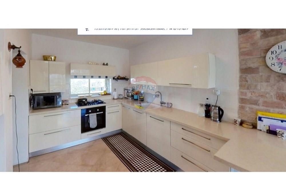 Apartment for Sale in Jerusalem - Image 3