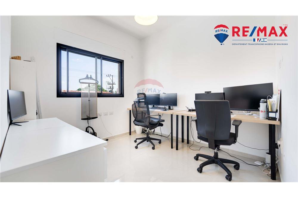 Condo for Sale in Hadera - Image 7