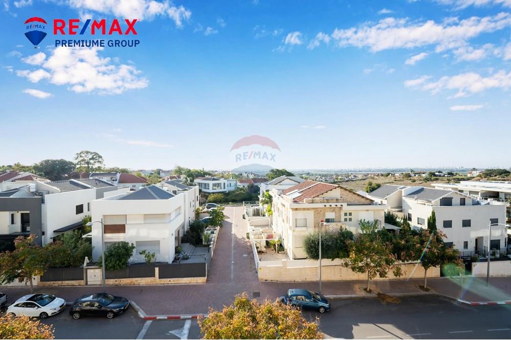 Apartment for Sale in שוהם - Image 2