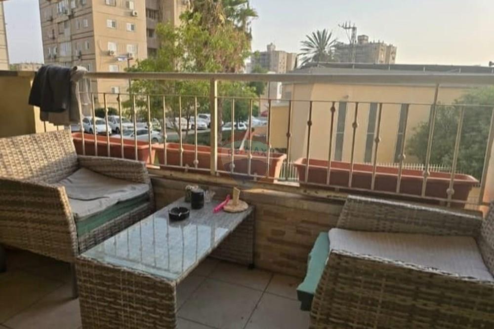 Apartment for Sale in Lod - Image 1