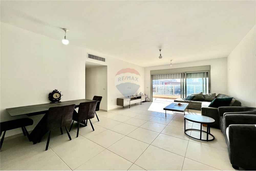Apartment for Sale in Netanya - Image 2