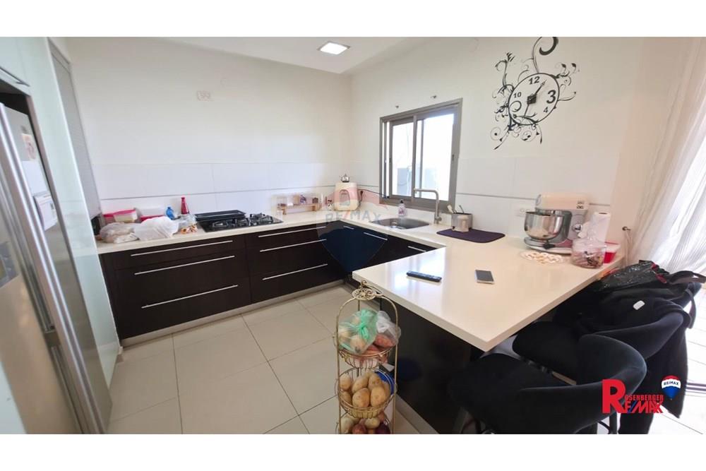 Apartment for Sale in Holon - Image 5